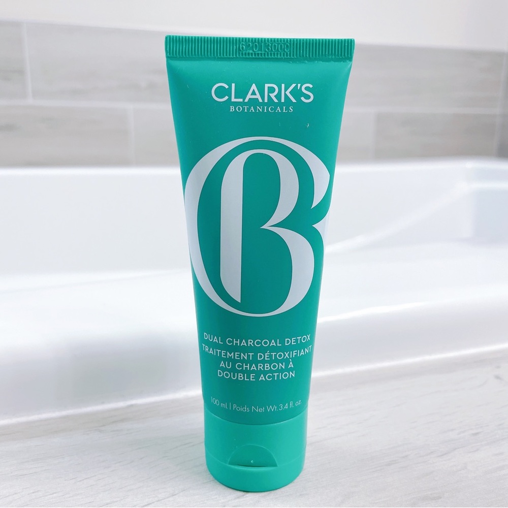 Clark's Botanicals Dual Charcoal Detox Brightening Mask Exfoliating Treatment
